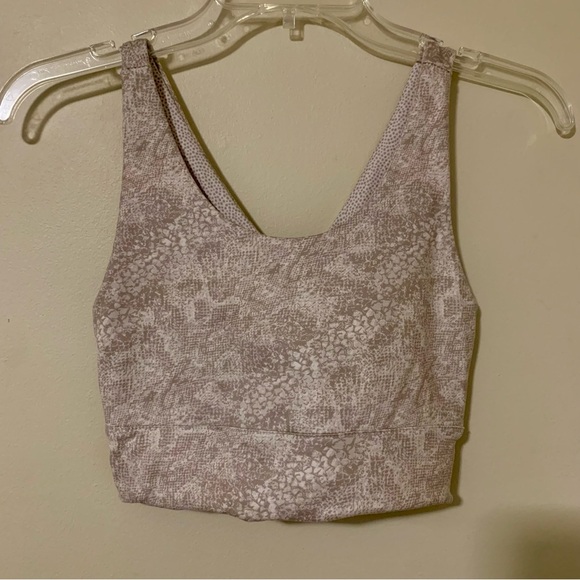 Max Studio Performance reversible Sochi sports bra & leggings, sand snake print - Picture 5 of 6